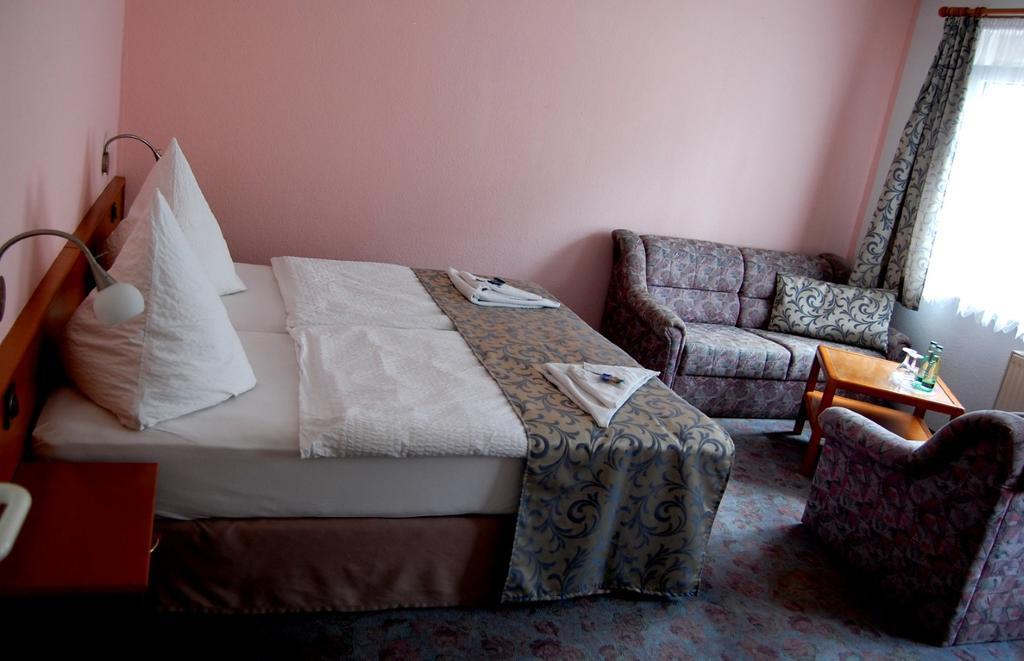 Hotel Am Markt Eckartsberga Extérieur photo