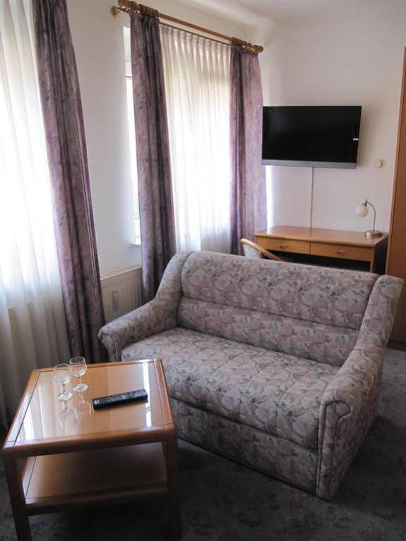Hotel Am Markt Eckartsberga Extérieur photo