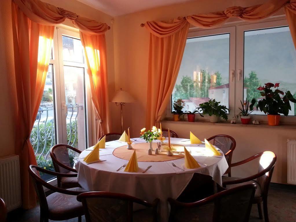 Hotel Am Markt Eckartsberga Extérieur photo